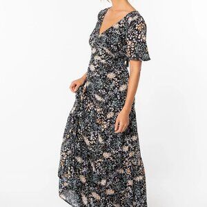 NWT LoveStitch | Quinley Floral Maxi Dress – Size L